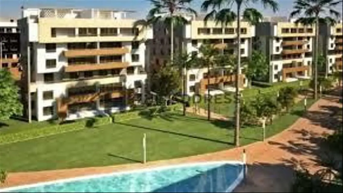 Luxury apartment in the market 4 bedrooms