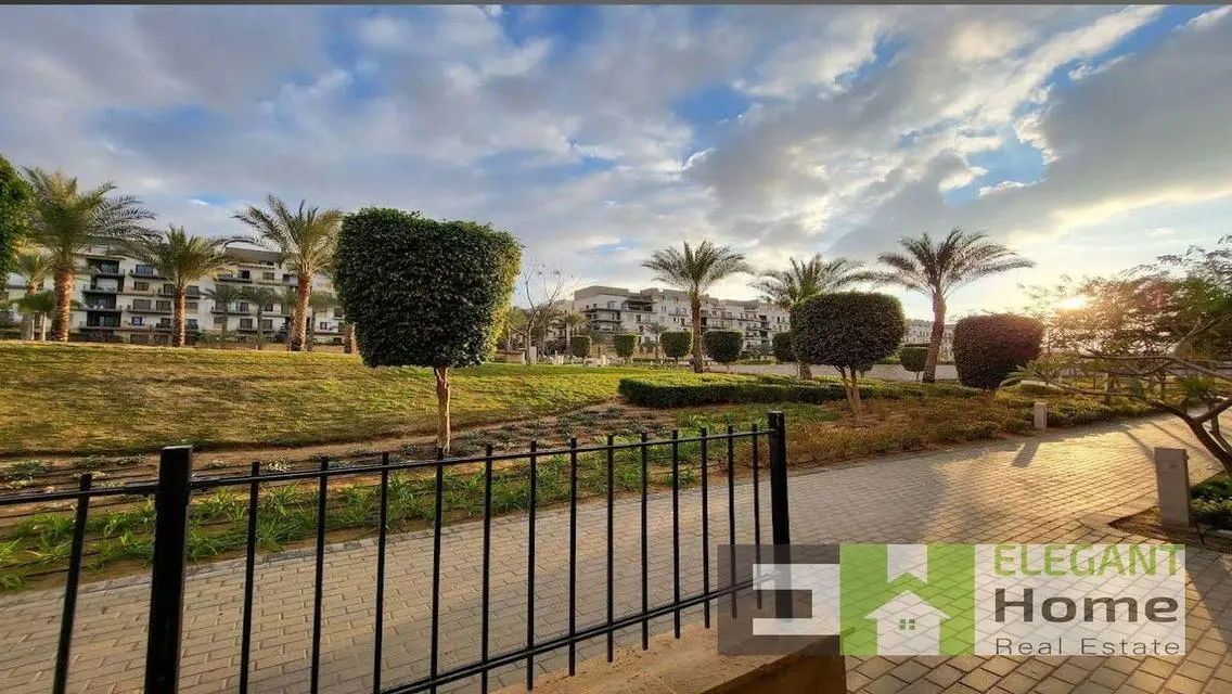 Semi furnished apartment + garden rent at Eastown