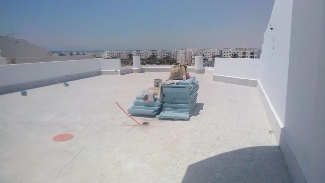 GOLDEN BEACH 2 WITH PRIVATE ROOF