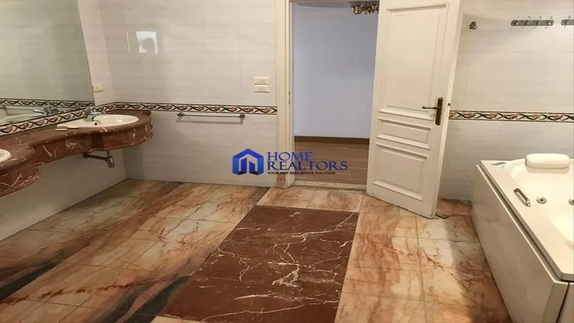 دوبلكس بحمام سباحة للايجار بالمعادي السرايات