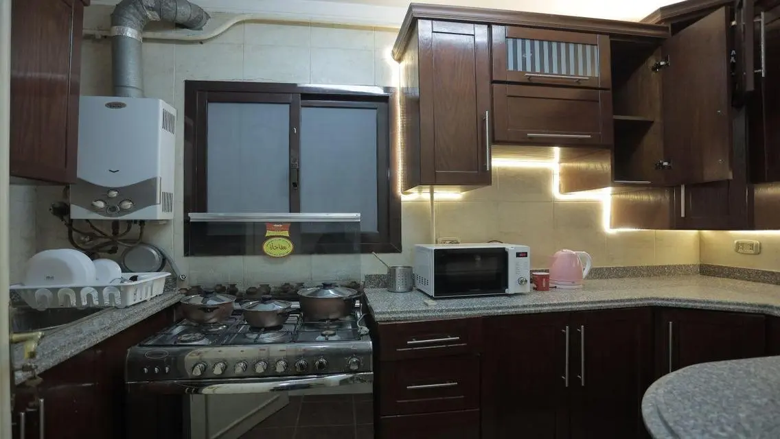 للايجار شقة مفروشة للسكن الراقي والمميز بالدقي