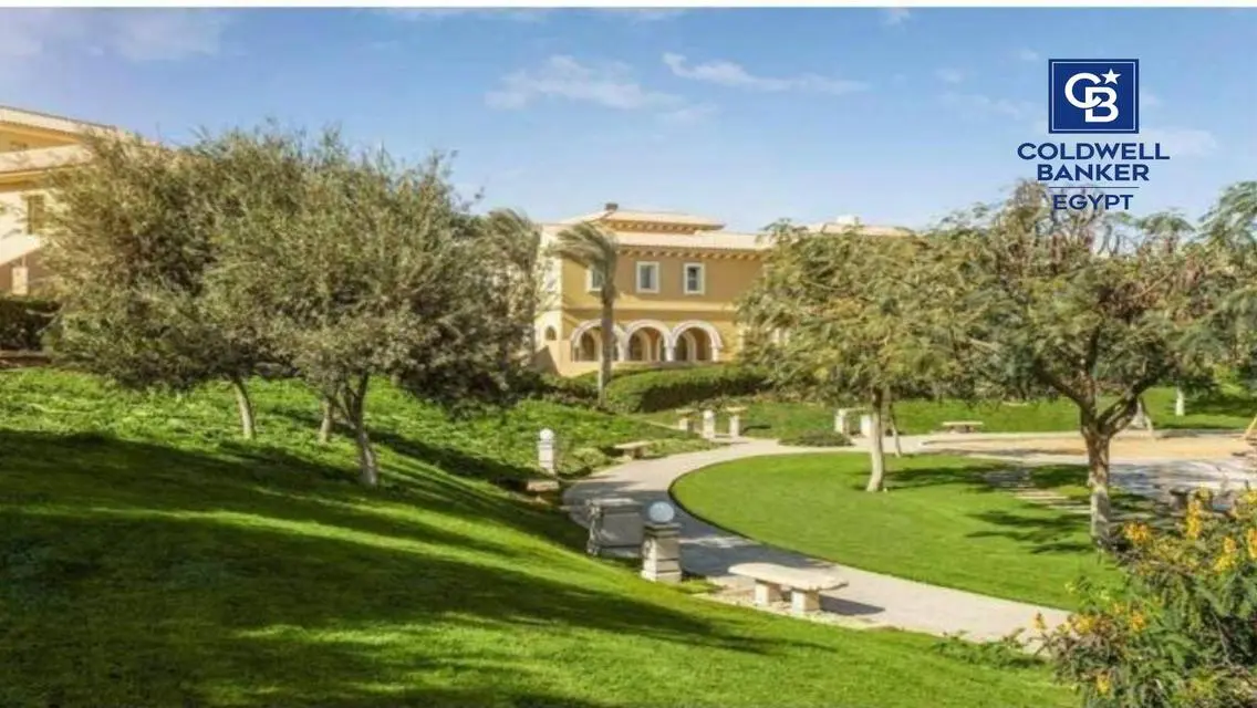 Villa for sale in Hyde Park compound at New Cairo