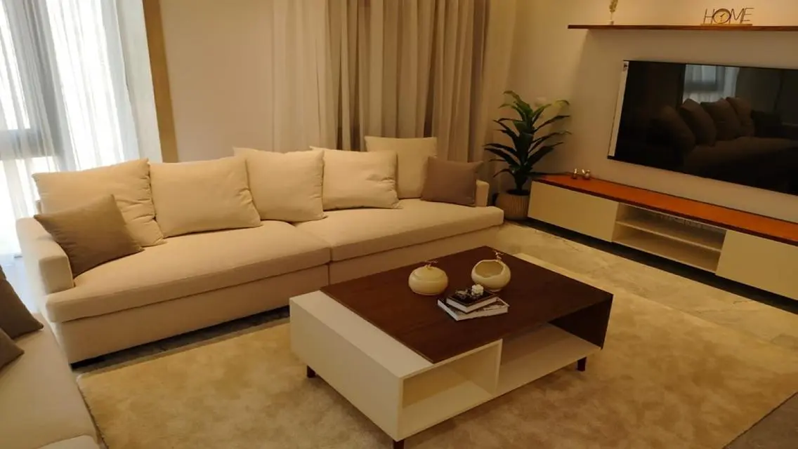 For Rent APT Furnished Modern 3B IN Eastown Sodic