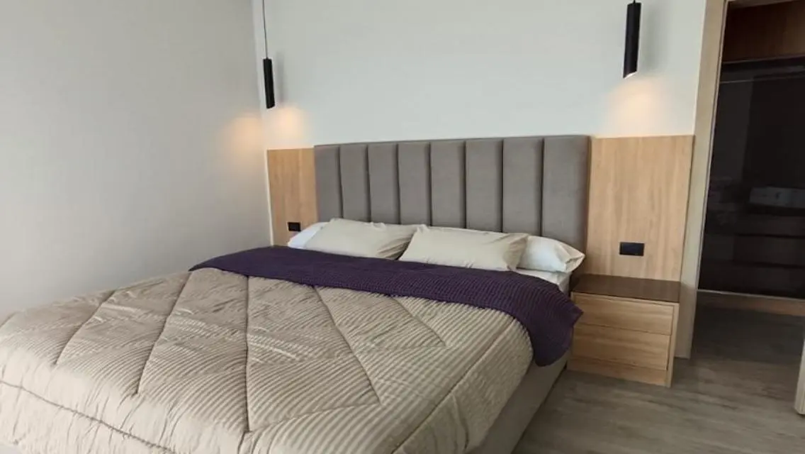 For Rent APT Furnished Modern 3B IN Eastown Sodic