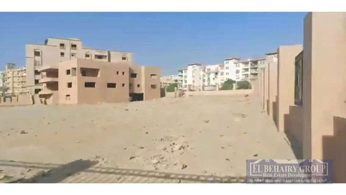 ارض للبيع  الحي خامس عمارات التجمع الخامس