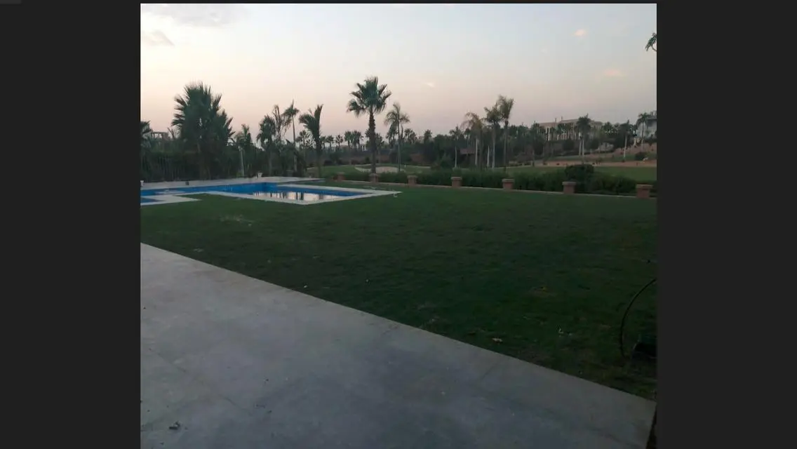 Golf corner view with garden and pool &amp; jacuzzi