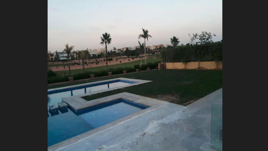 Golf corner view with garden and pool &amp; jacuzzi