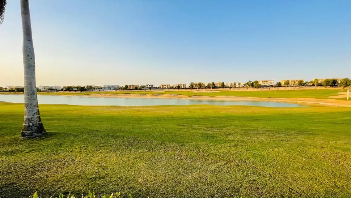 Golf corner view with garden and pool &amp; jacuzzi