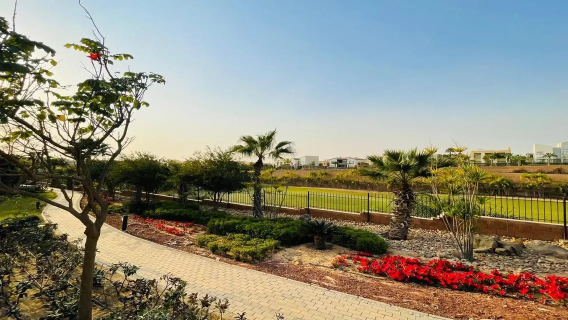 Golf corner view with garden and pool &amp; jacuzzi