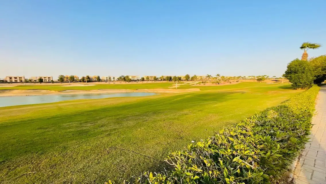 Golf corner view with garden and pool &amp; jacuzzi