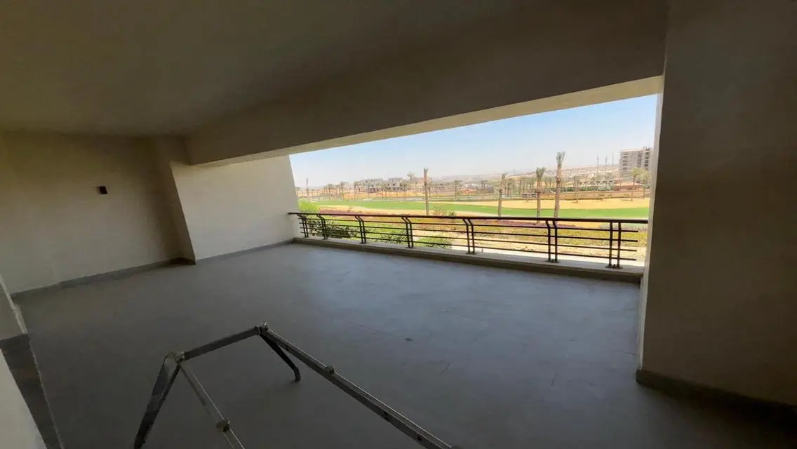 دوبلكس للايجار على الجولف فورتين ريزيدنس أب تاون .