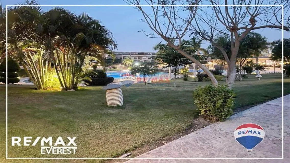 Luxurious twinhouse in Pyramids Walk Compound