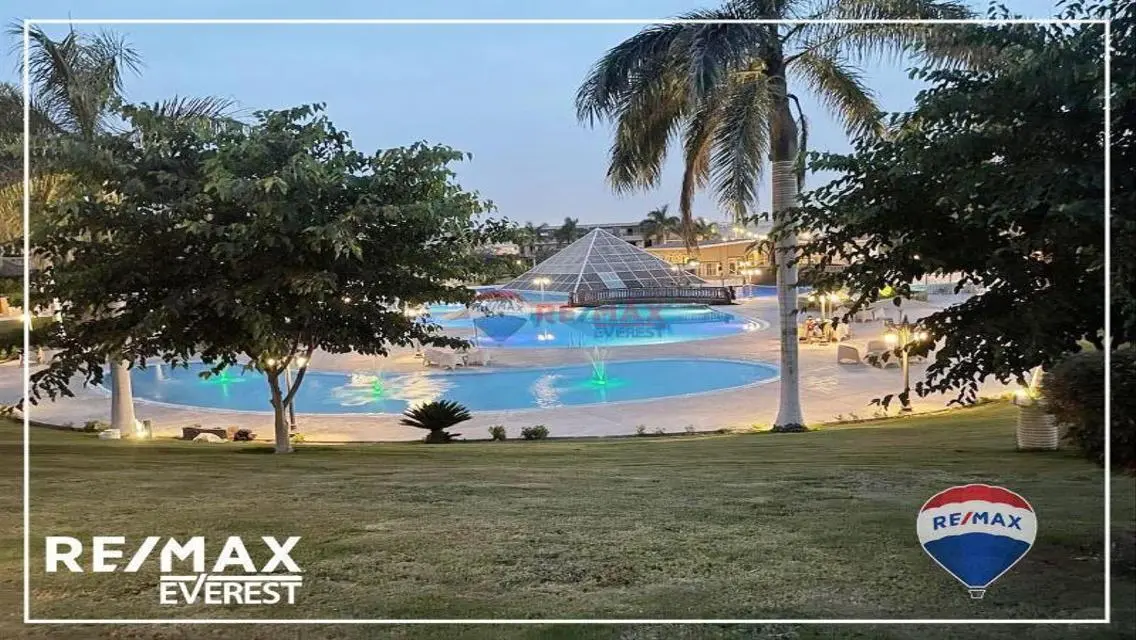 Luxurious twinhouse in Pyramids Walk Compound