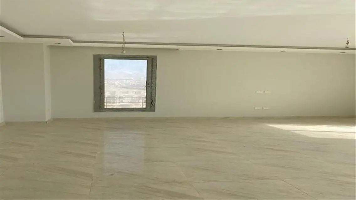 شقة للإيجار في كمبوند بالم هيلز VGK التجمع الخامس