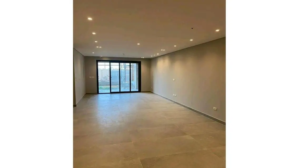 منزل رائع 5 غرف نوم للبيع
