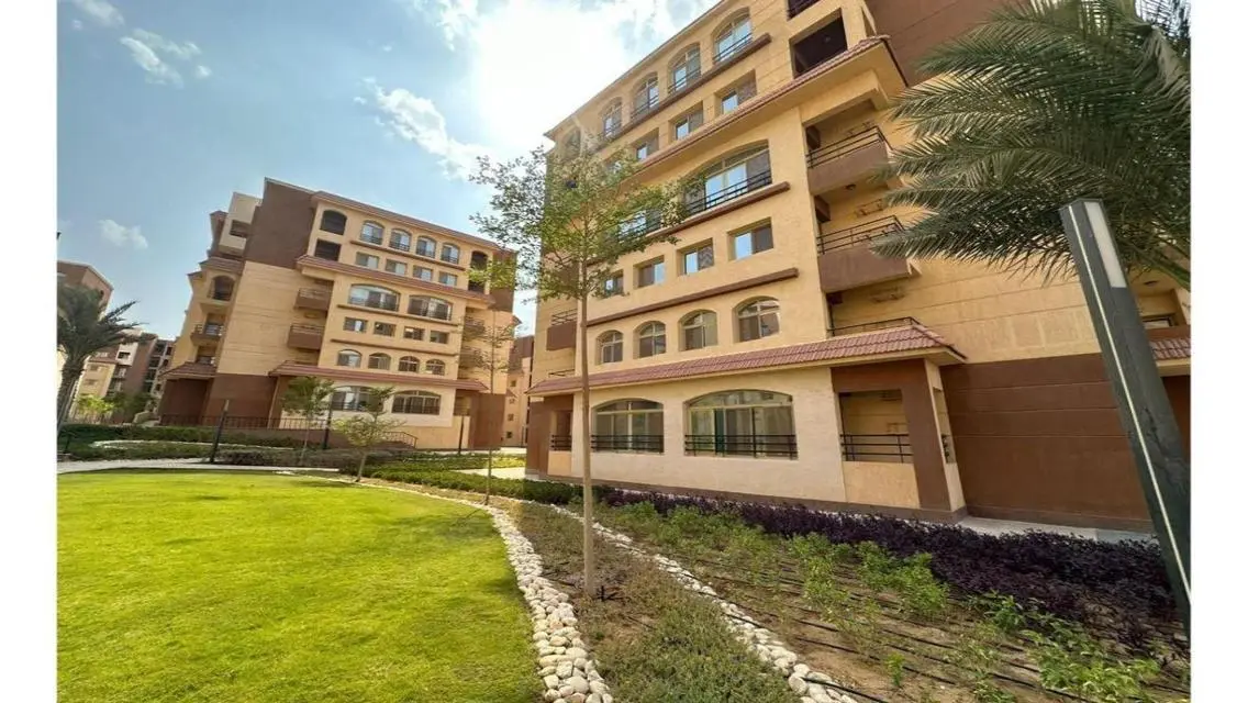 منزل رائع 5 غرف نوم للبيع