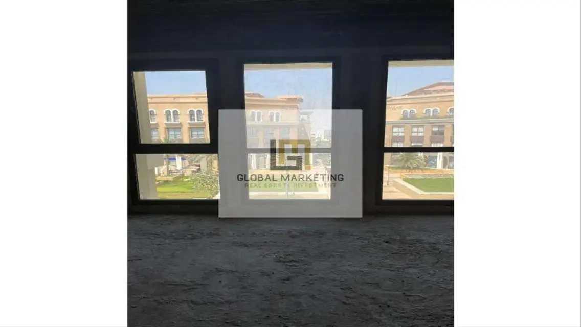 Luxury Apartment with 1000 Square Meters - 3 Bedrooms & 1 Bathroom