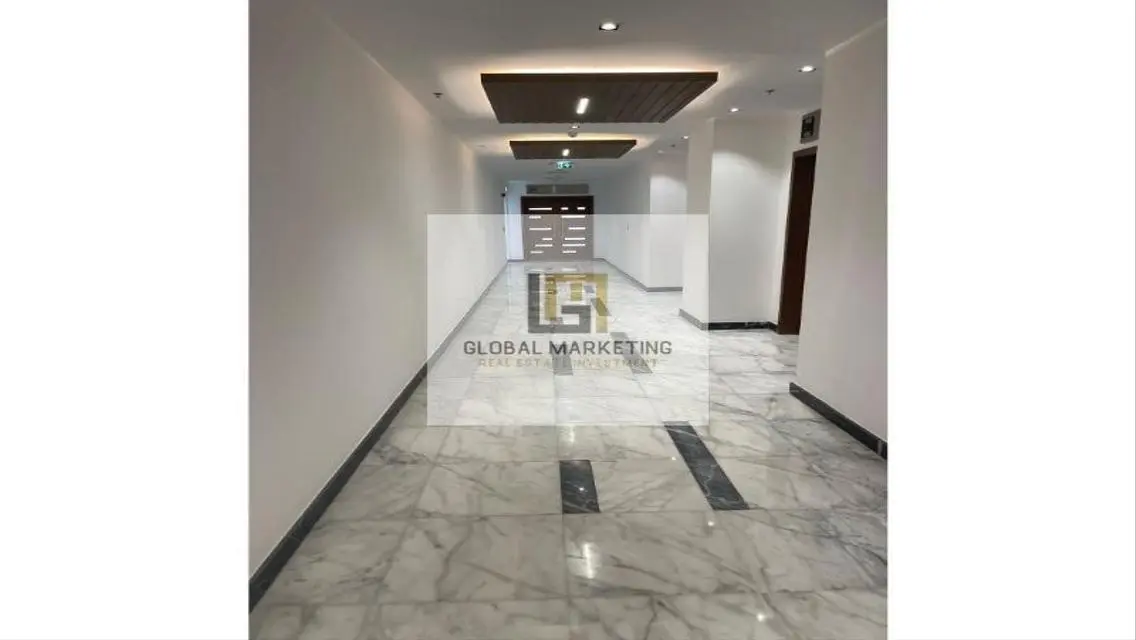 Luxury Apartment with 1000 Square Meters - 3 Bedrooms & 1 Bathroom