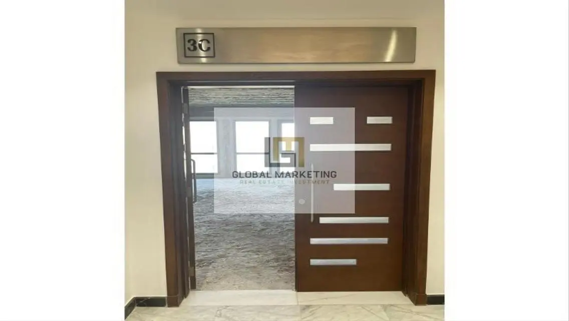 Luxury Apartment with 1000 Square Meters - 3 Bedrooms & 1 Bathroom