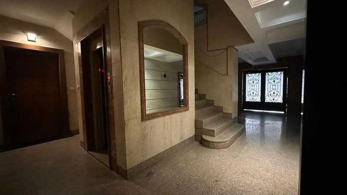 شقه مفروشه بالكامل الترا مودرن اول سكن
