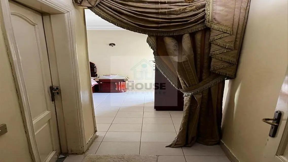 حدائق المهندسين كمبوند 122م مفروشه بموقع مميز جدا