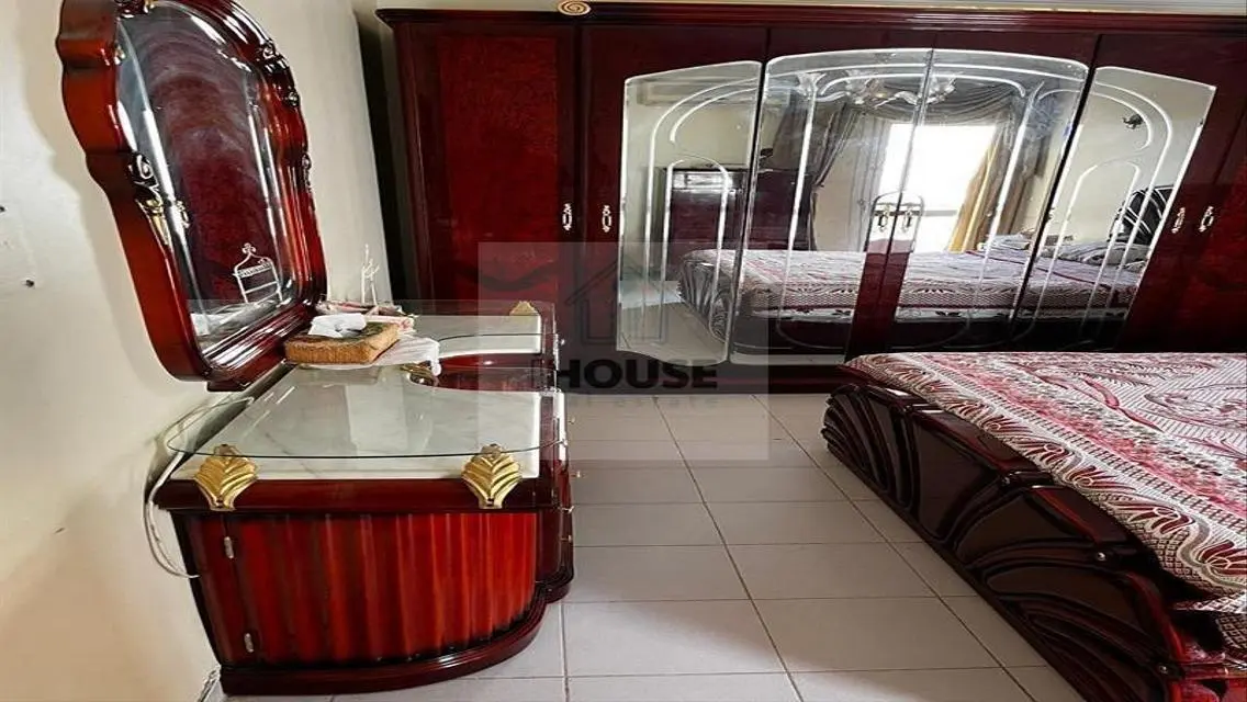 حدائق المهندسين كمبوند 122م مفروشه بموقع مميز جدا