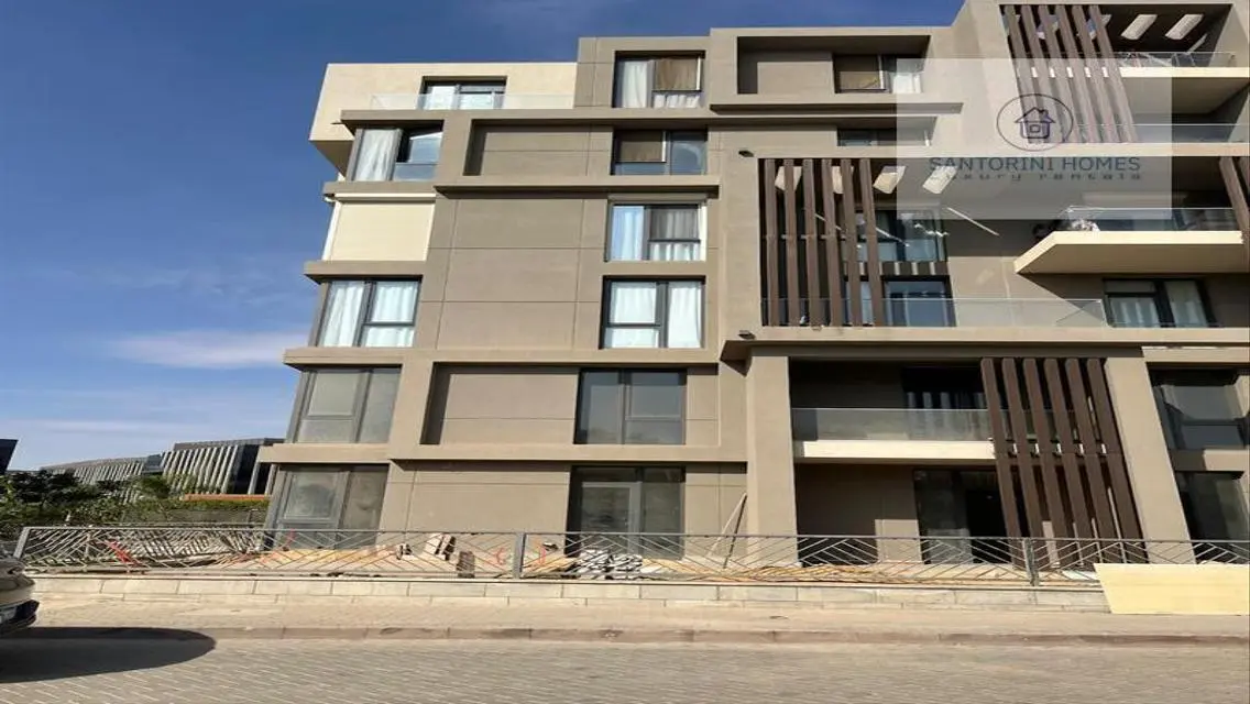 2BR Apartment Semi Furnished For Rent In Eastown