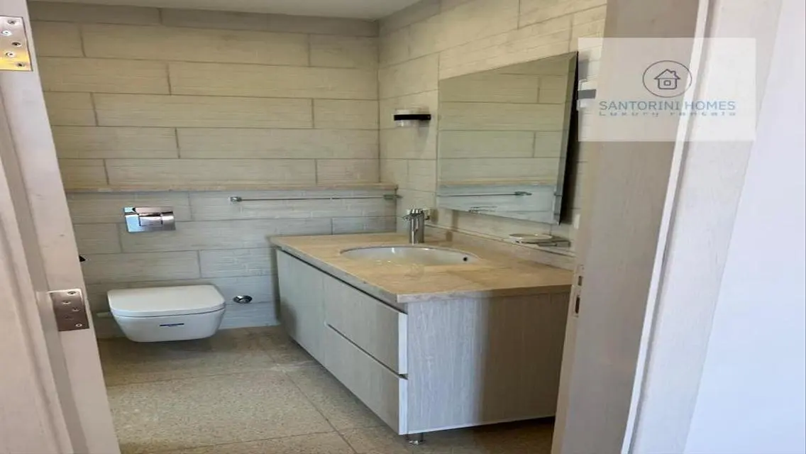 2BR Apartment Semi Furnished For Rent In Eastown