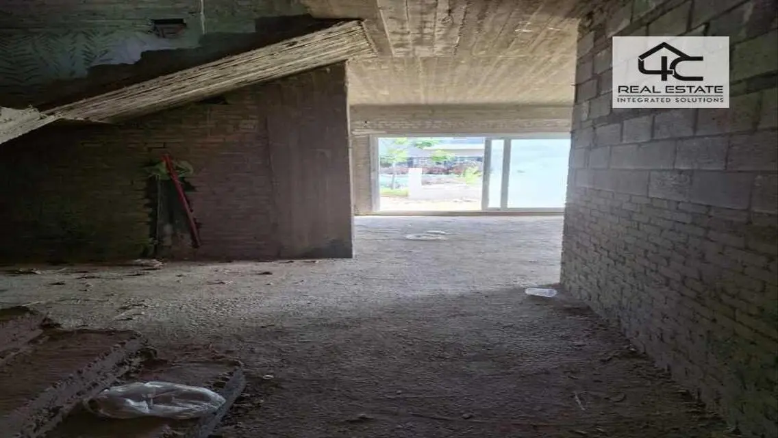 فيلا كورنر بحري للبيع بالتقسيط فى هايد بارك التجمع