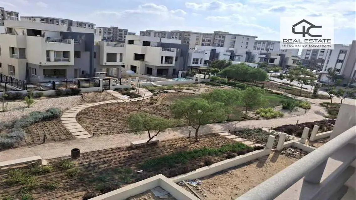 فيلا كورنر بحري للبيع بالتقسيط فى هايد بارك التجمع