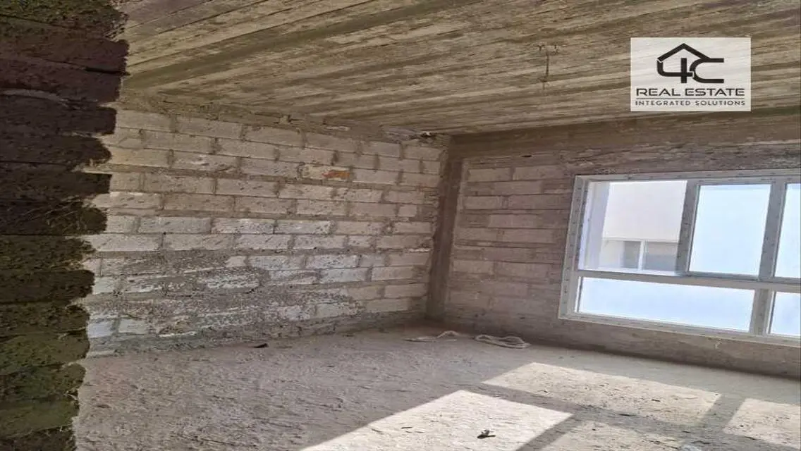 فيلا كورنر بحري للبيع بالتقسيط فى هايد بارك التجمع