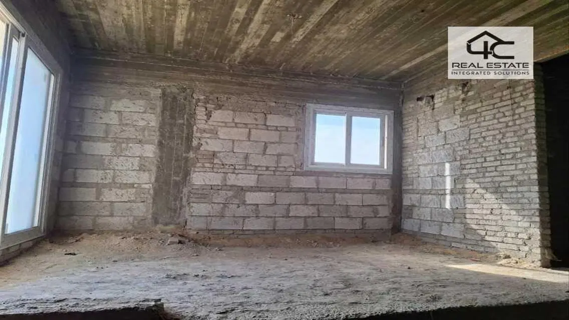 فيلا كورنر بحري للبيع بالتقسيط فى هايد بارك التجمع