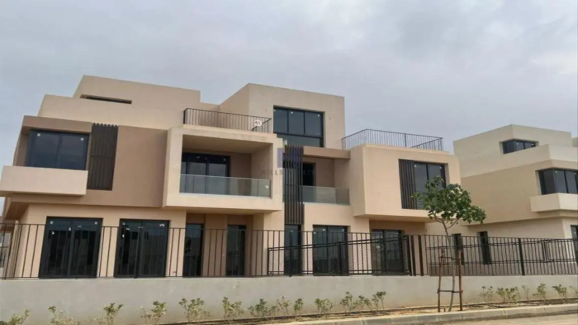 فيلا مستقلة ريسيل  في سوديك ايست متشطب بالتكيفات