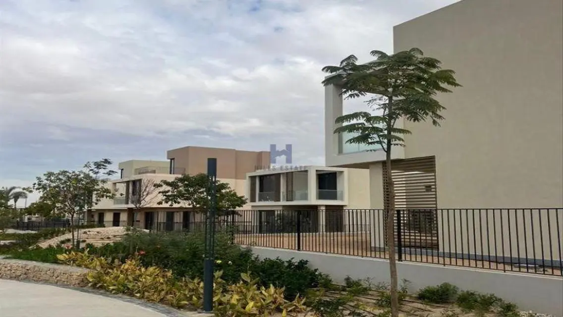 فيلا مستقلة ريسيل  في سوديك ايست متشطب بالتكيفات