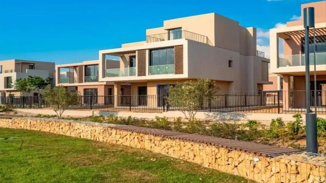 فيلا مستقلة ريسيل  في سوديك ايست متشطب بالتكيفات