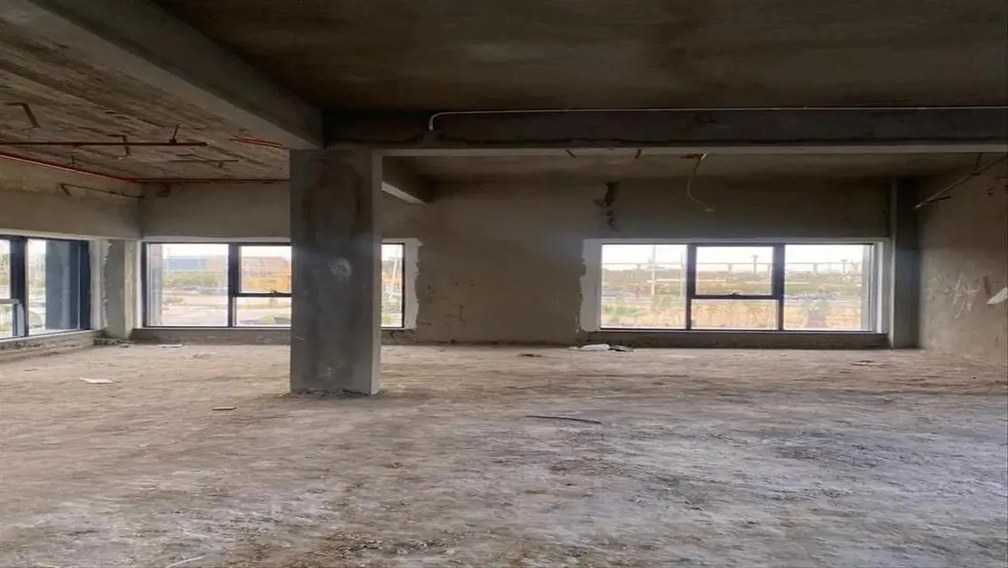 Modern Commercial Building in a Prime Location