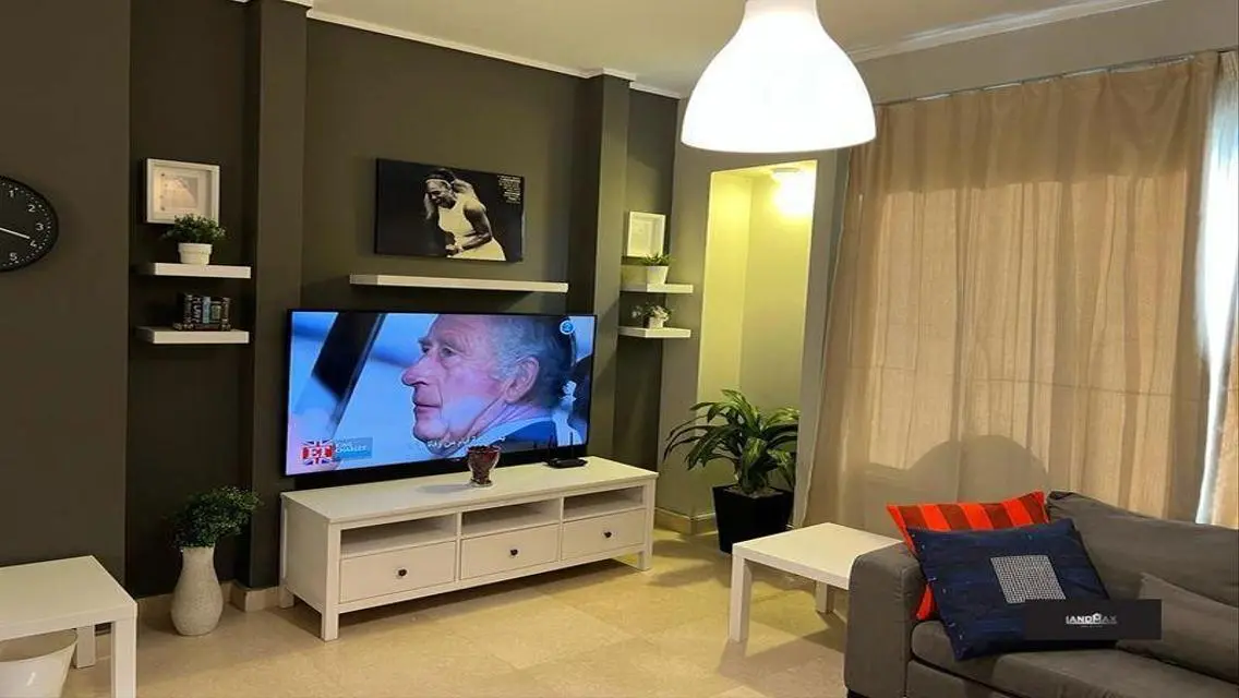 ستوديو مفروش بالكامل مودرن للايجار في فيلدج جيت