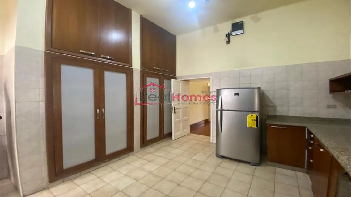 Standalone villa renovated with swimming pool