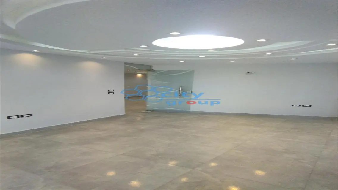 Office for rent for companies in Zahraa Maad 150 m