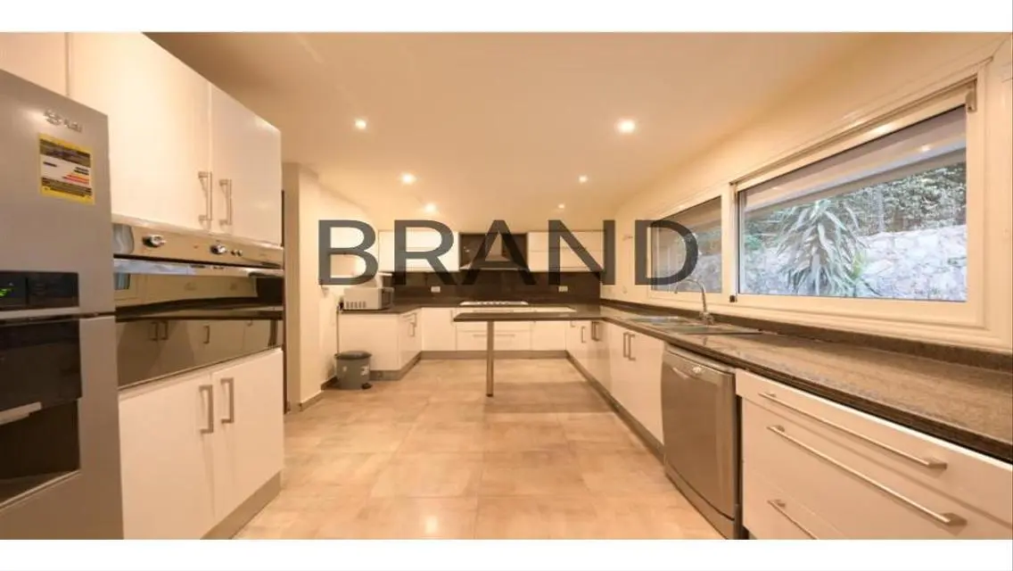 Villa standalone  for  rent  in  Mivida  Compound