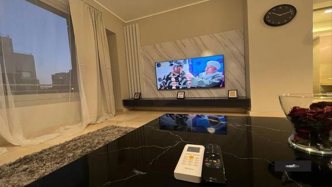 استوديو مفروش فندقي  مودرن للايجار فى فليدج جيت