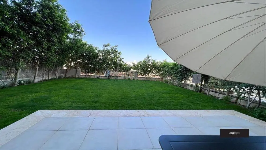 شقة مفروشة بالكامل بجاردن في القاهرة الجديدة.