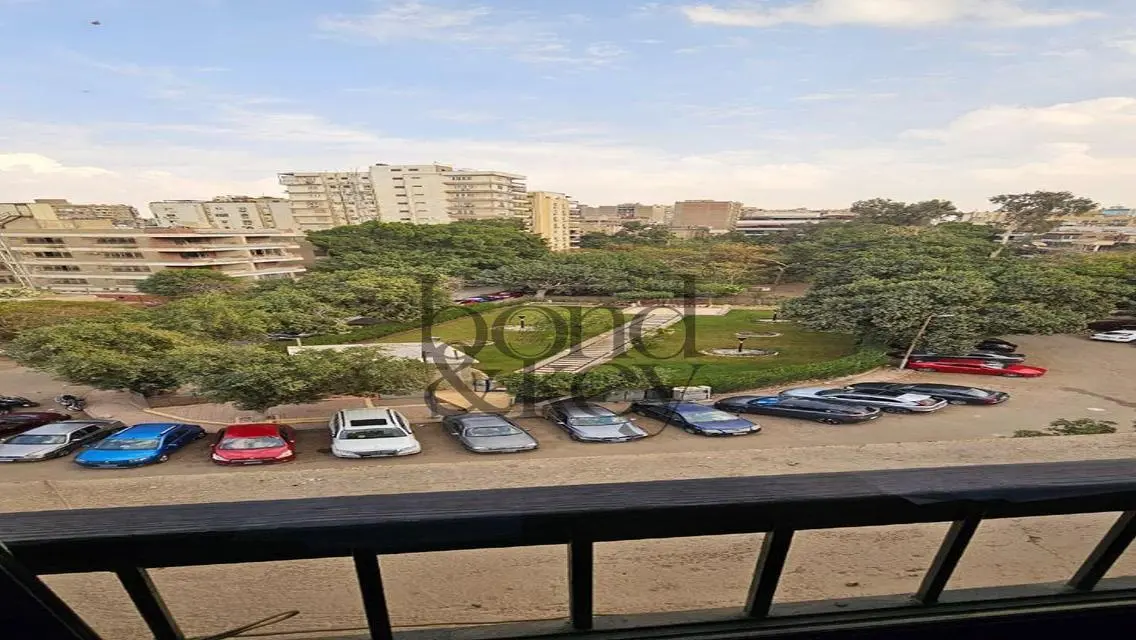 شقة للإيجار بالمعادي الجديدة  - فيو جاردن 250م