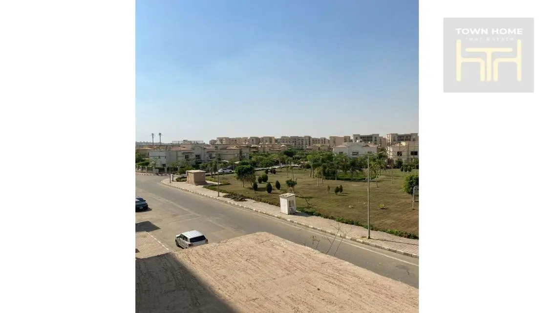 villa for rent in Al Rehab next to services