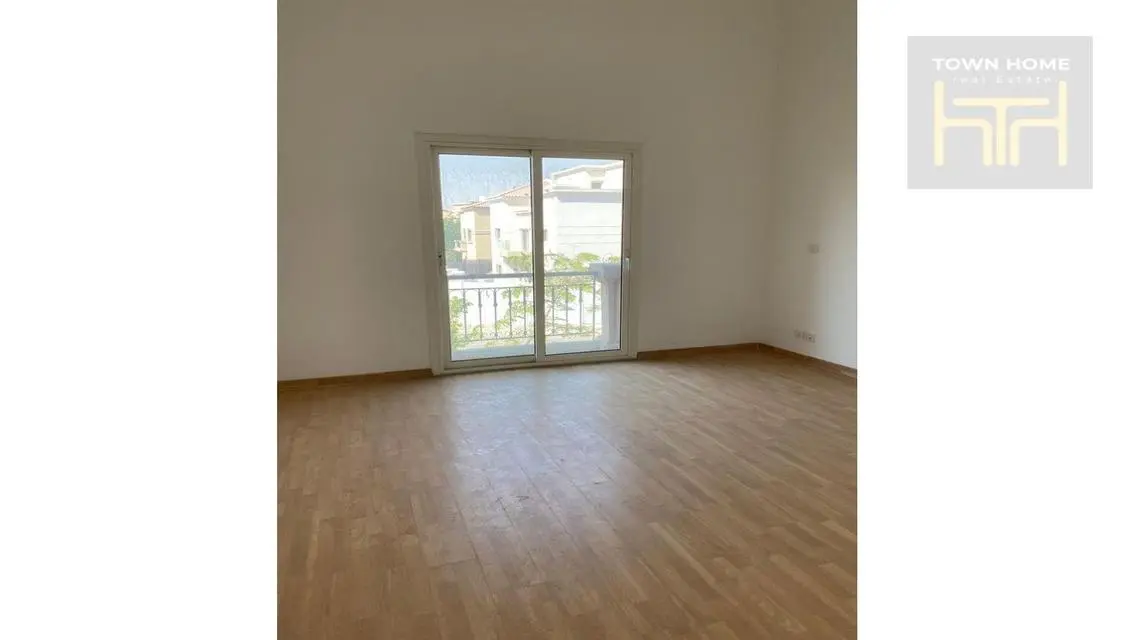 villa for rent in Al Rehab next to services