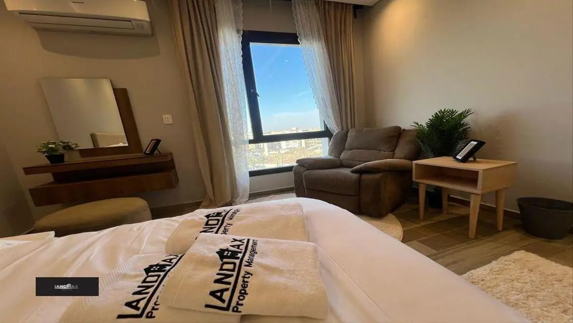 Modern furnished apartment for rent in Eastown, great location