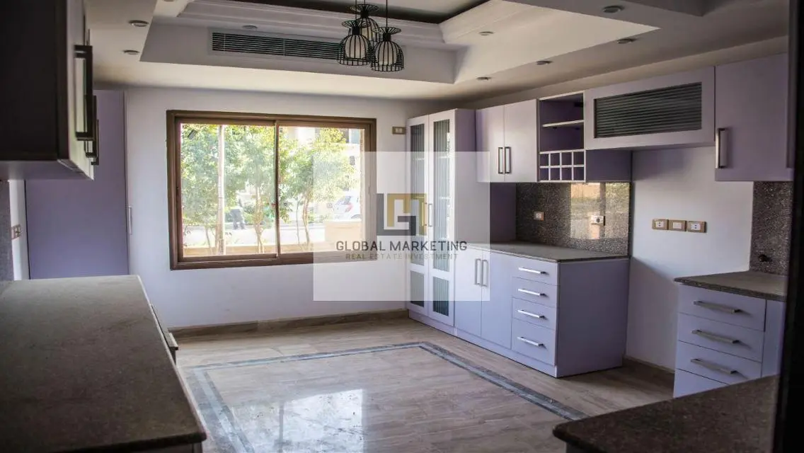 Luxury 4-Bedroom Apartment in Prime Location