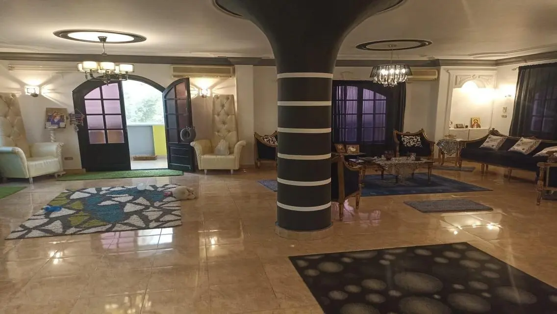 شقة للبيع ٣١٥م بالعفش  بمصر الجديدة