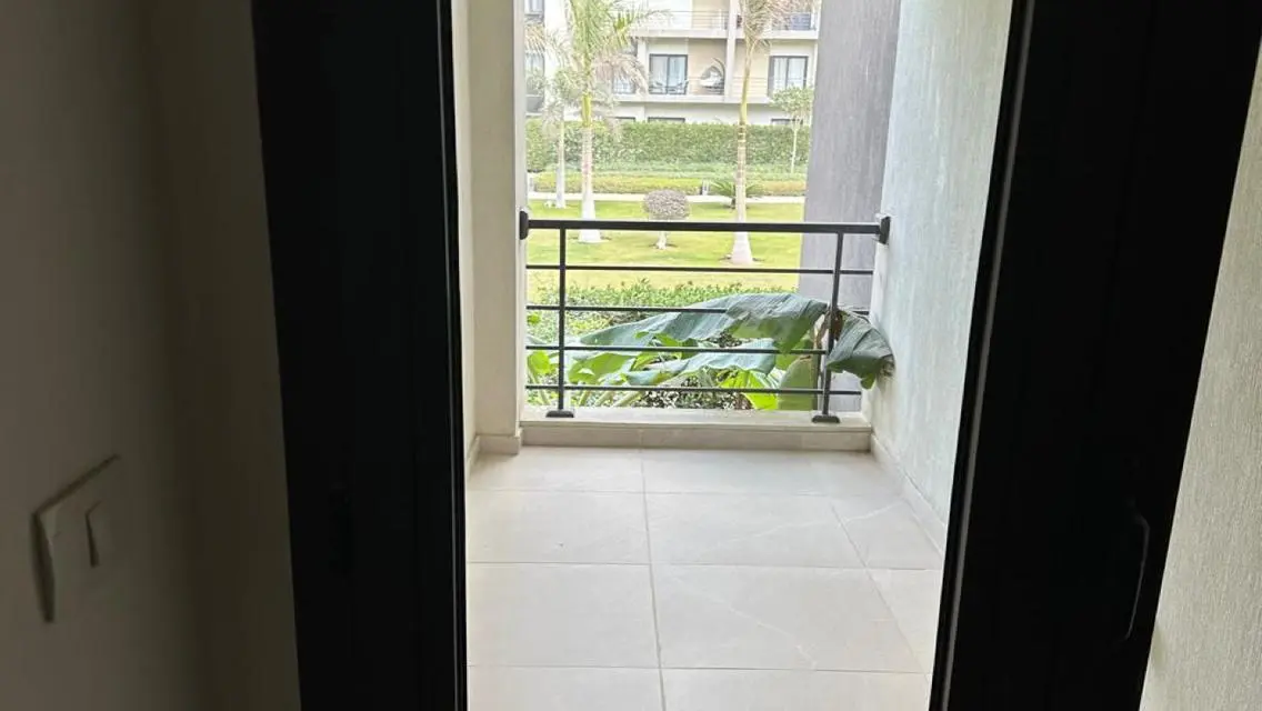 flat with kitchen and acs for rent in Fifth Square