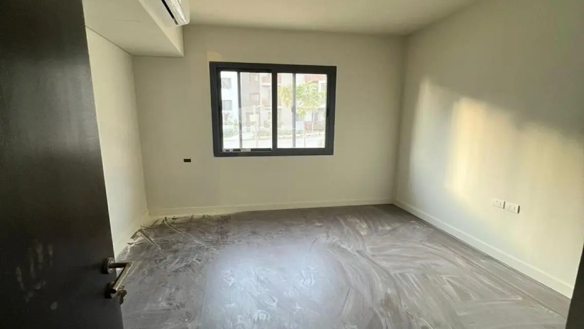 Ground with garden, kitchen and acs for rent 